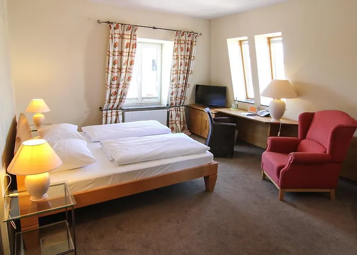 Plaza Hotel 3*