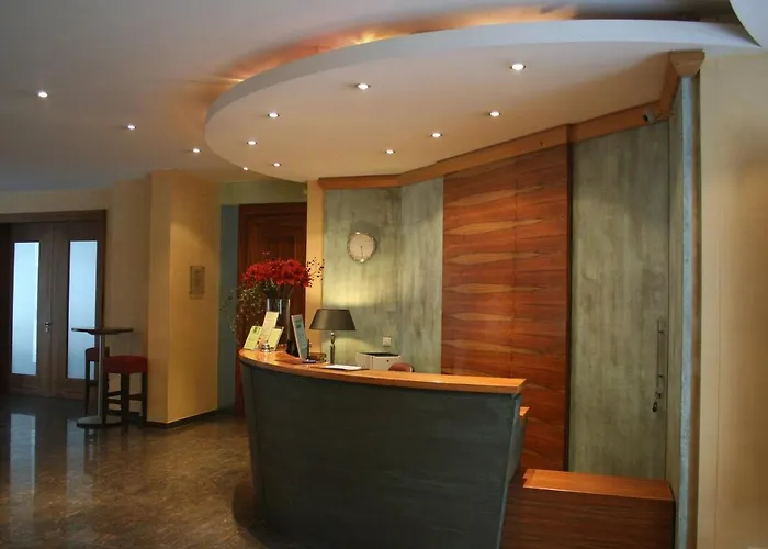 Plaza Hotel 3*